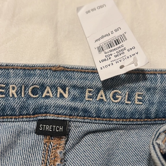 American eagle mom jean size 2 stretch material - Picture 2 of 9